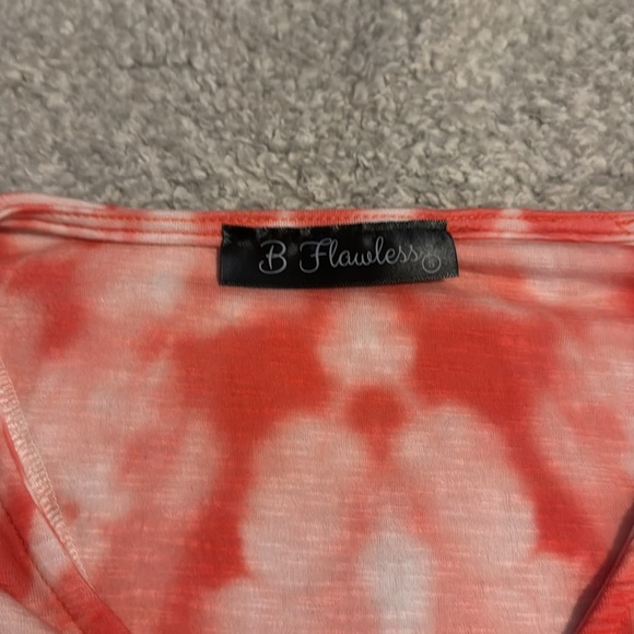 Women’s top - Picture 2 of 4